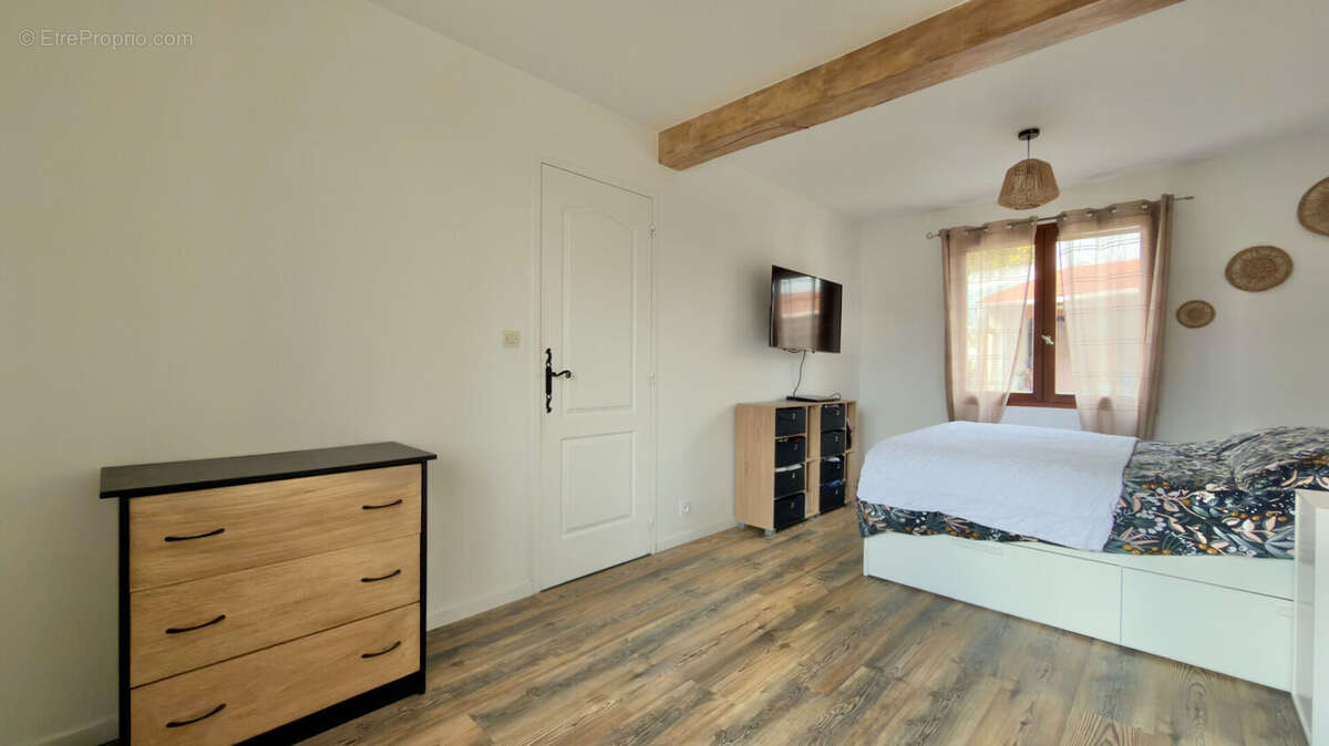 Maison à SAVIGNY-SUR-ORGE