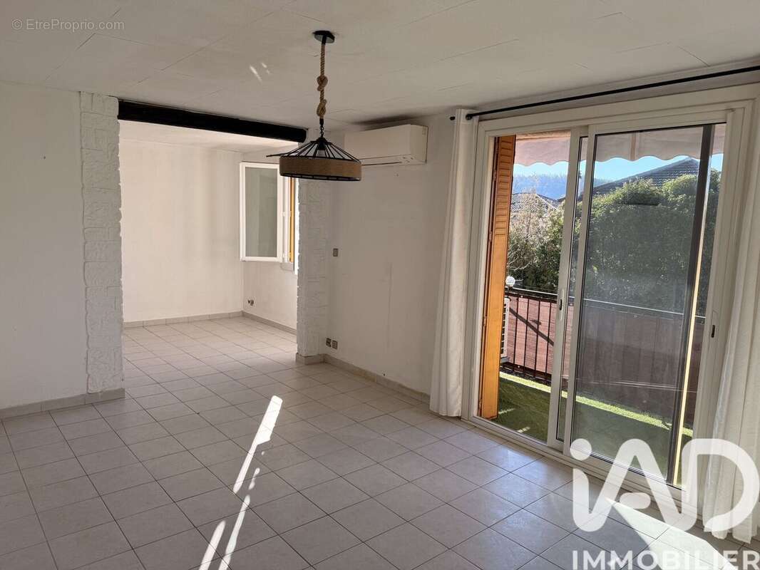 Photo 5 - Appartement à VINON-SUR-VERDON