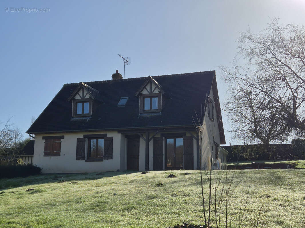 Maison à NEUFCHATEL-EN-BRAY