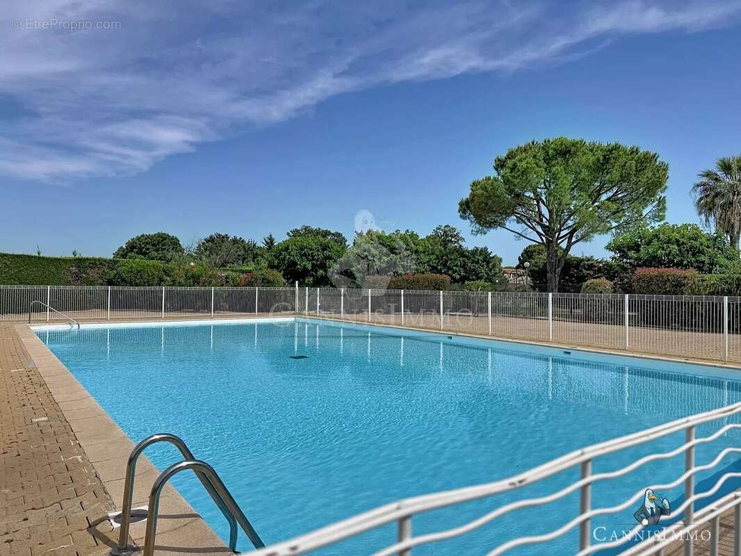 Appartement à MANDELIEU-LA-NAPOULE