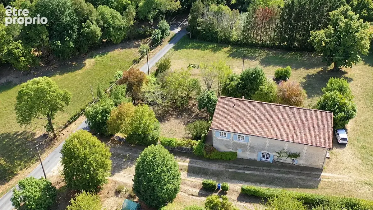 Maison en pierres avec grange - photo 1
