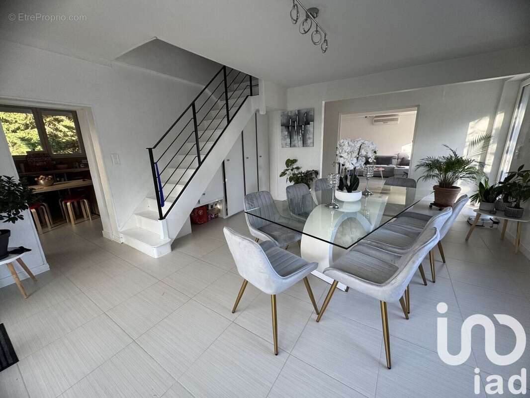 Photo 5 - Maison à VILLENEUVE-SUR-YONNE