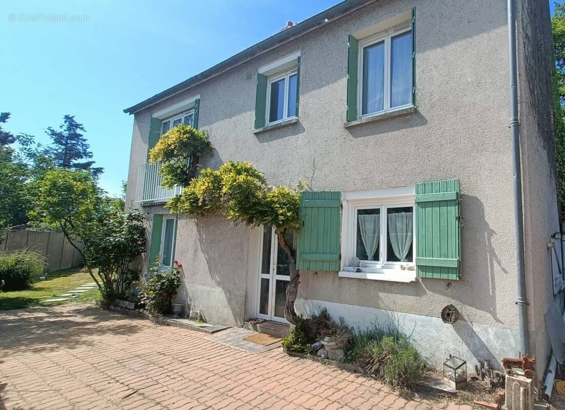 Maison à JOUY-LE-POTIER