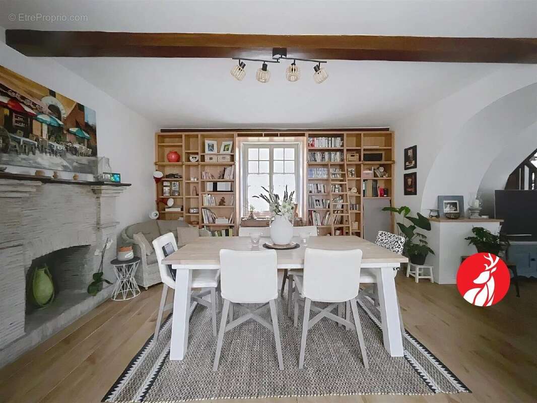 Maison à GIRONVILLE-SUR-ESSONNE