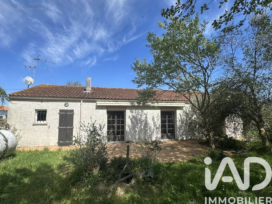 Photo 1 - Maison à VERINES