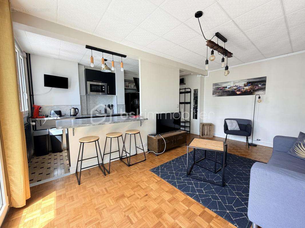 Appartement à LA RICHE