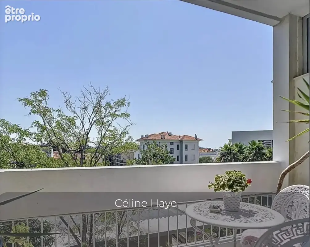 2 Pièces rénové avec balcon et vue dégagée - photo 2