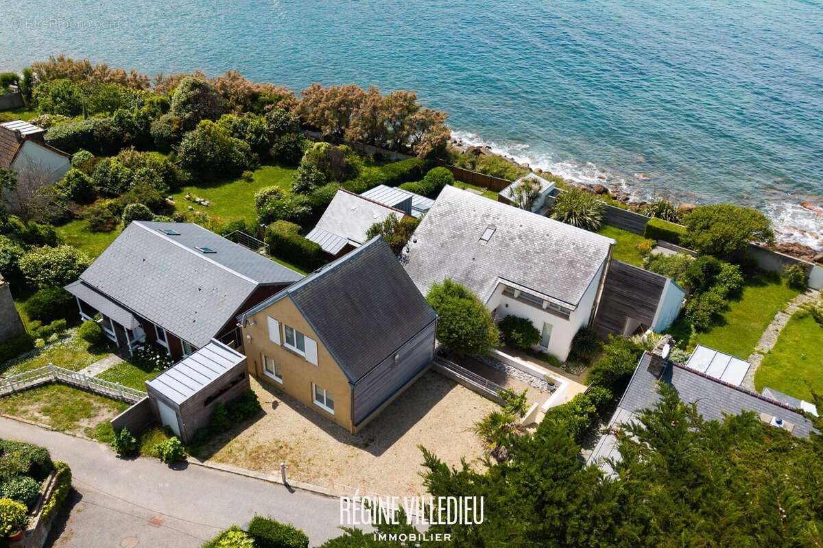 Maison à FERMANVILLE