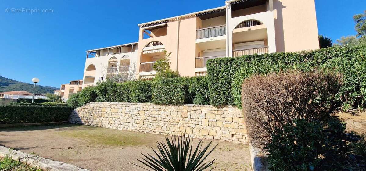Appartement à LES ISSAMBRES