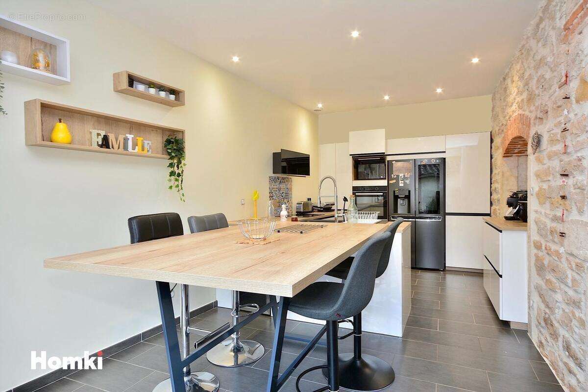 Maison à VILLEFRANCHE-SUR-SAONE