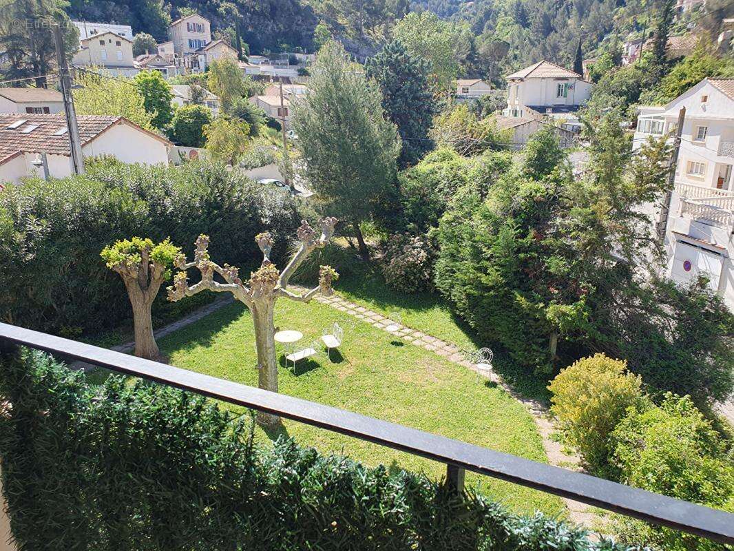 Appartement à MARSEILLE-11E