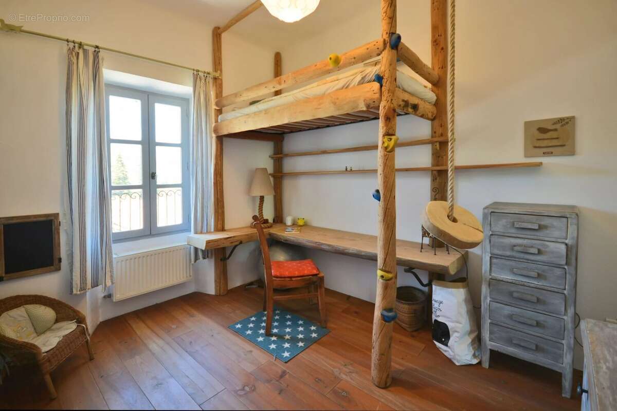 Maison à ROQUEFORT-LES-PINS