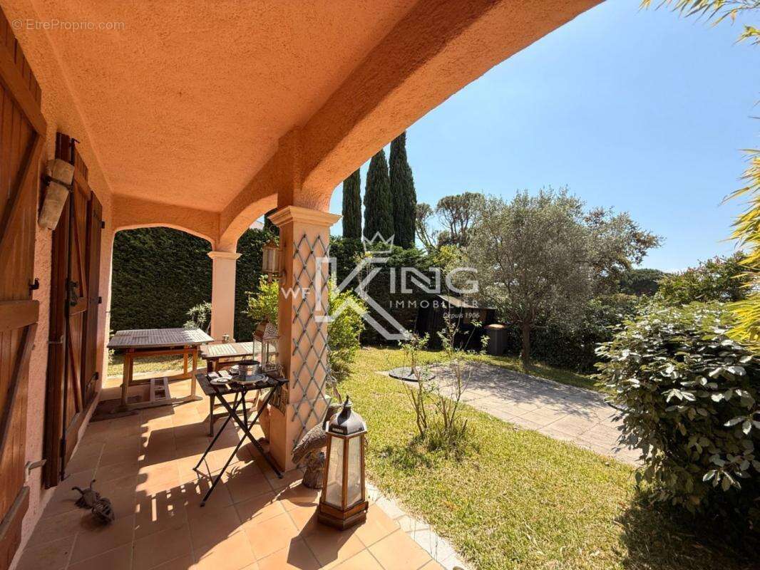 Maison à FREJUS