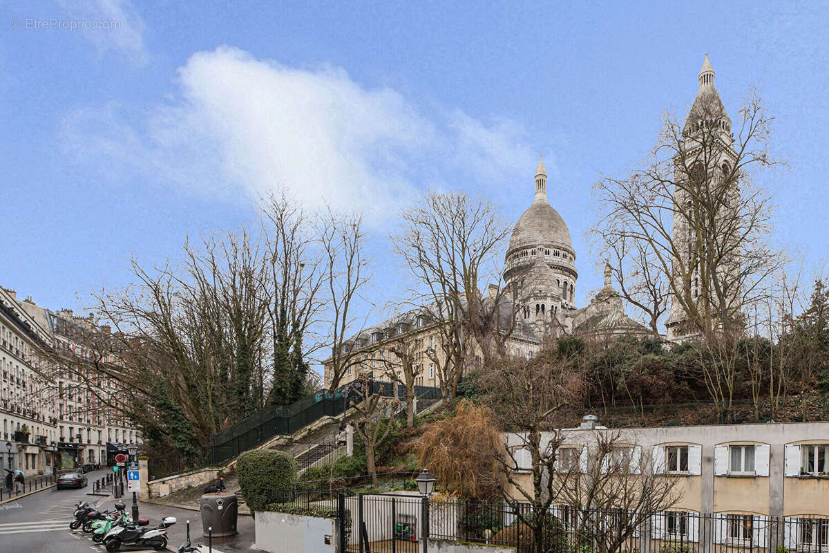 Appartement à PARIS-18E