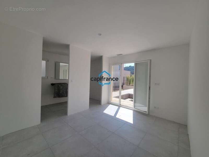 Maison à CESSENON-SUR-ORB