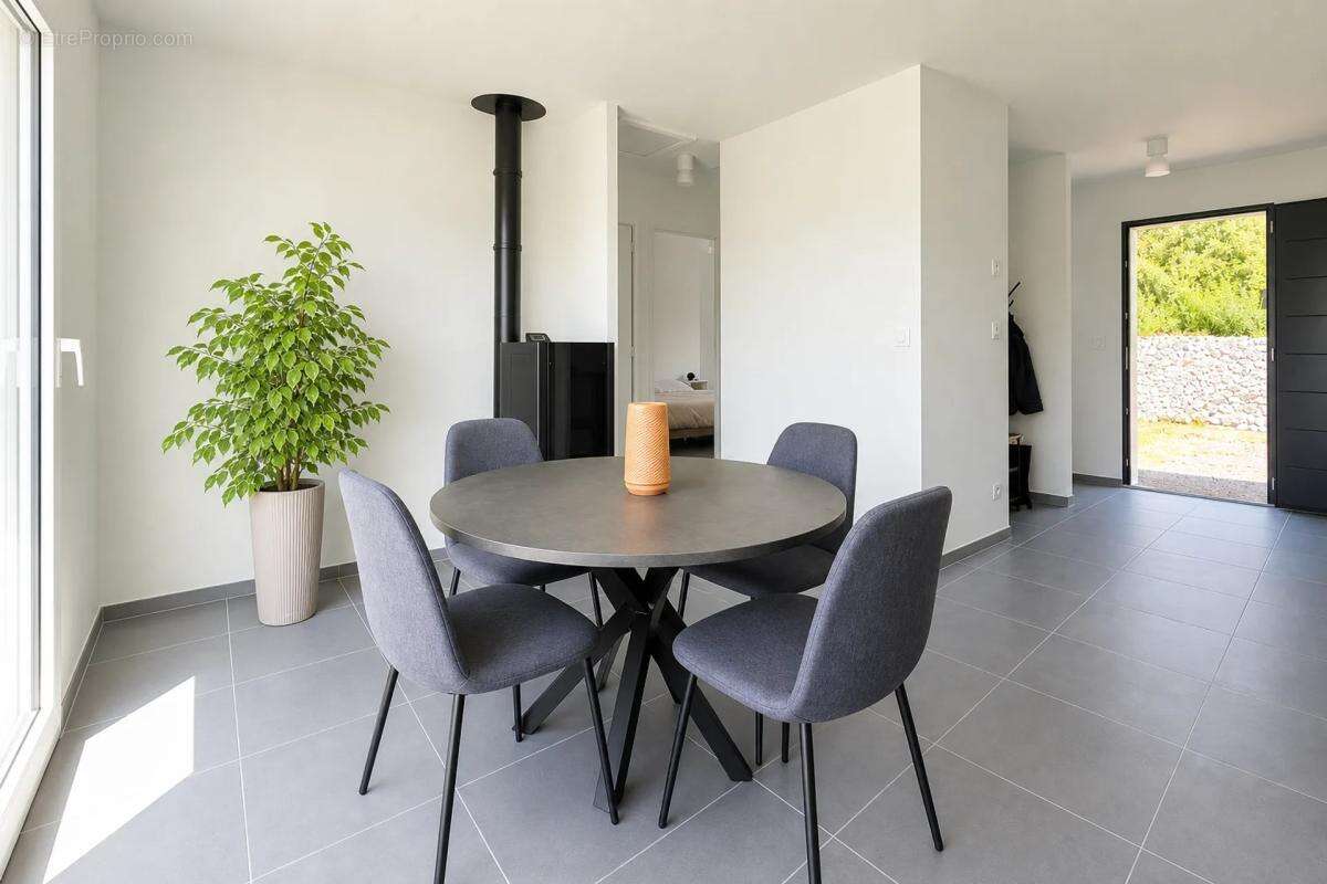 Maison à CAMBREMER