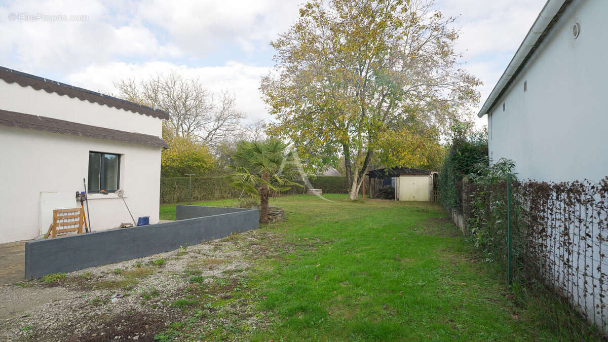 Maison à LE ROC-SAINT-ANDRE