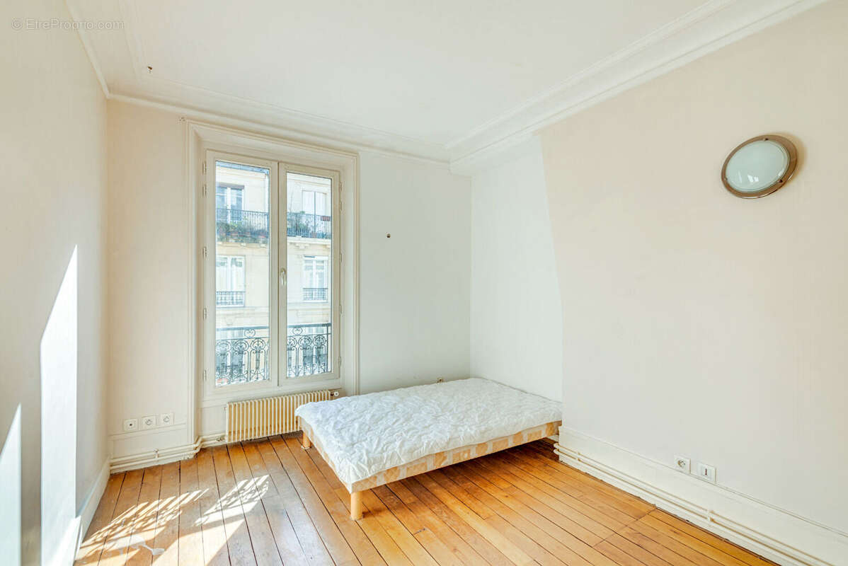 Appartement à PARIS-10E