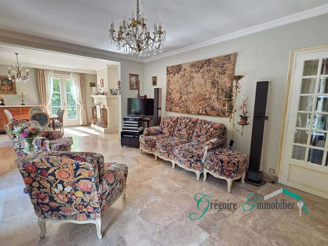 Bourron Marlotte : Maison 6 pièces 250 m2 - photo 8