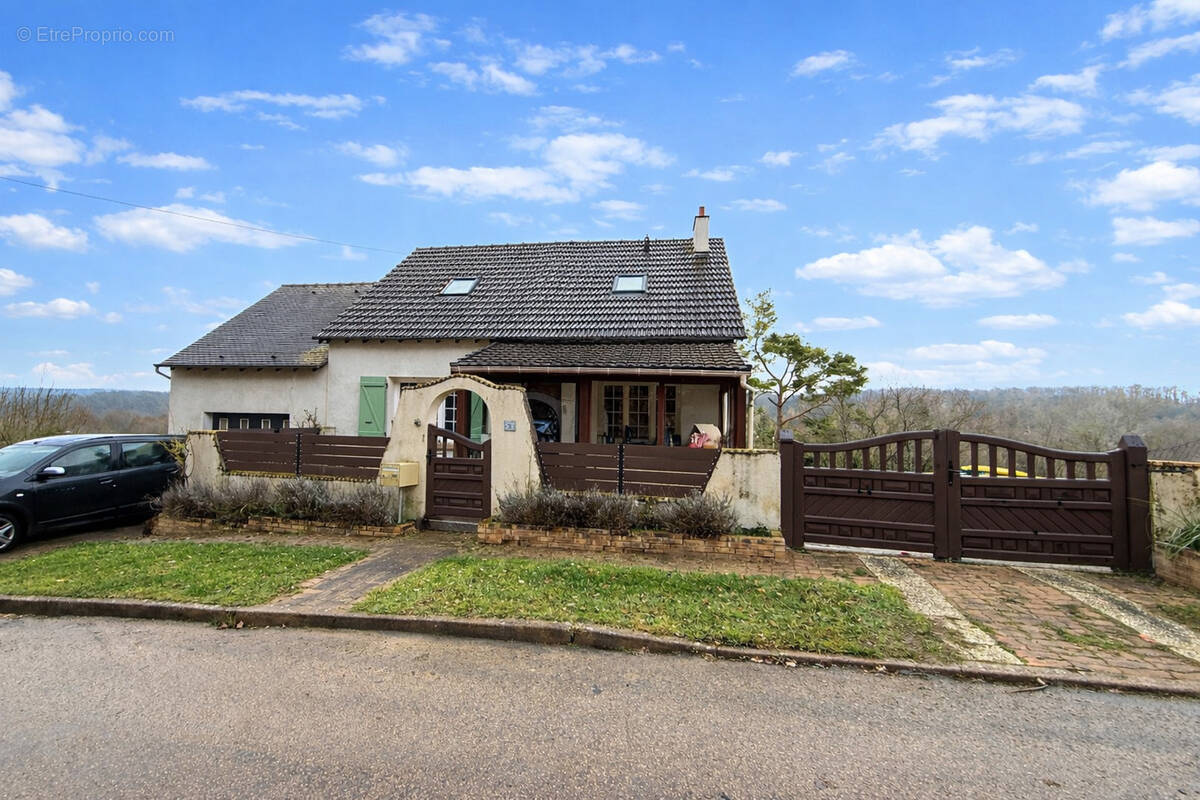 Maison à SACLAS