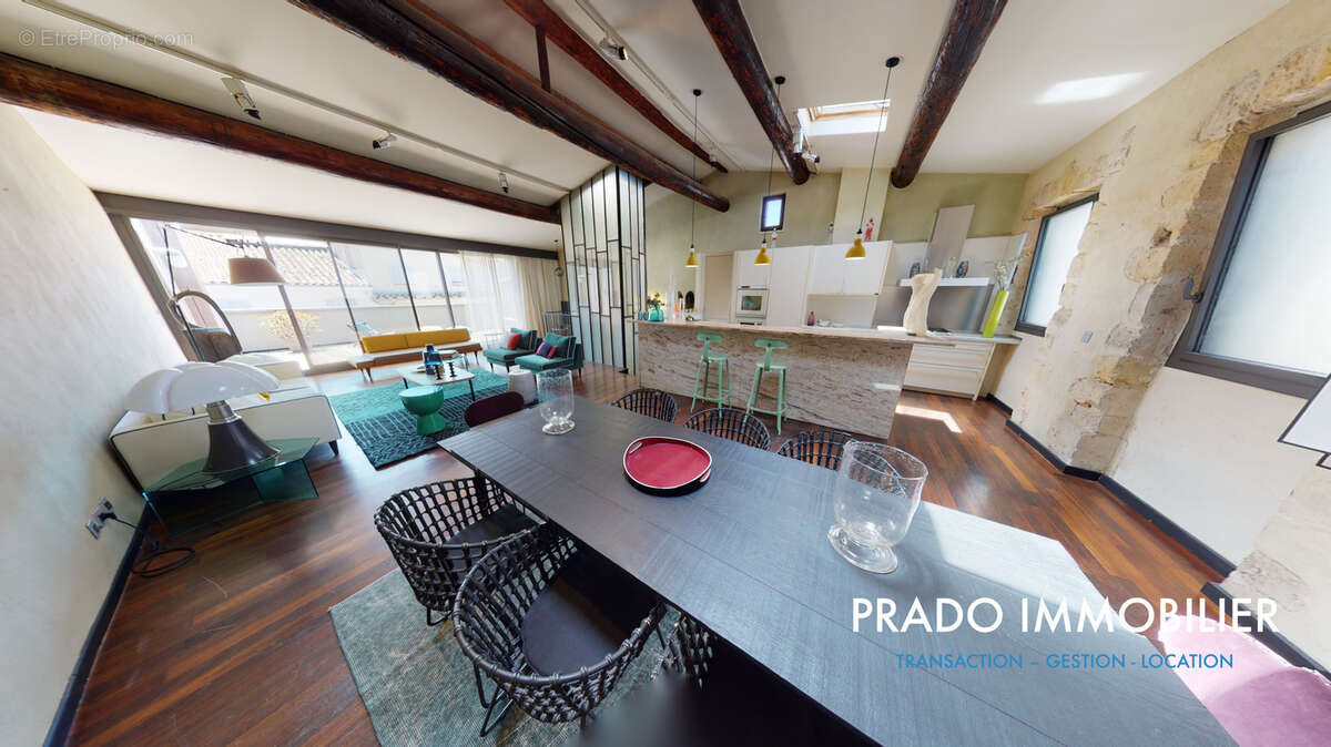 Appartement à MARSEILLE-1E