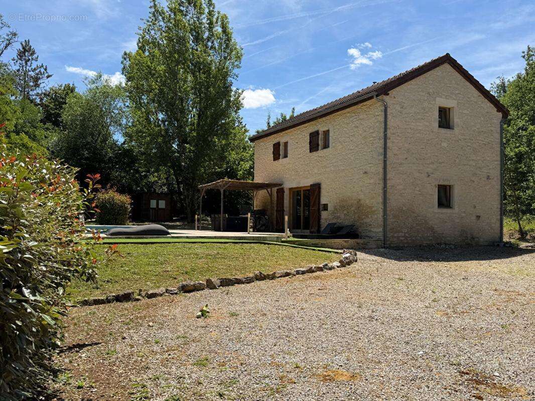 Cahors, maison en pierre rénovée avec piscine - photo 14