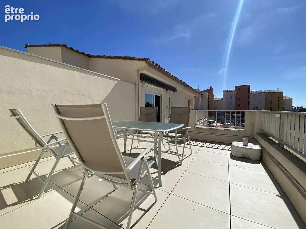 Cap d'agde- t2 vue port- place pietonne- grande terrasse- dernier etage - photo 5
