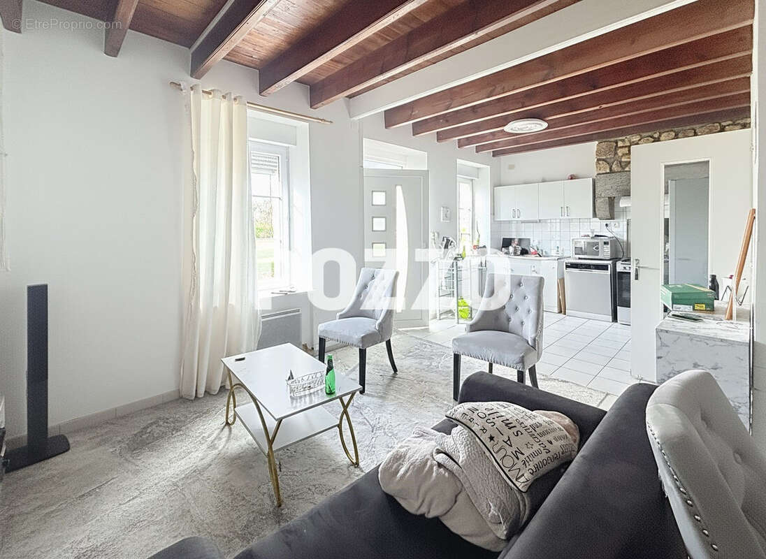 Maison à SAINTE-PIENCE