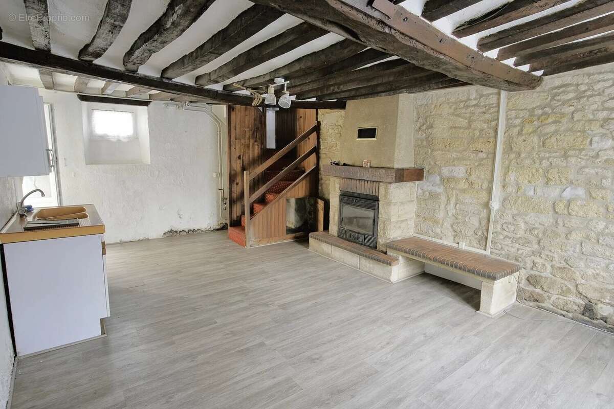 Maison à CRESSERONS