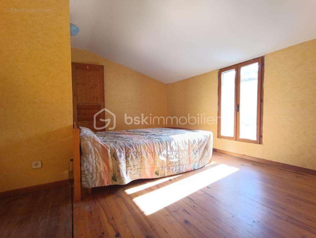 Maison à MONTESQUIEU-DES-ALBERES