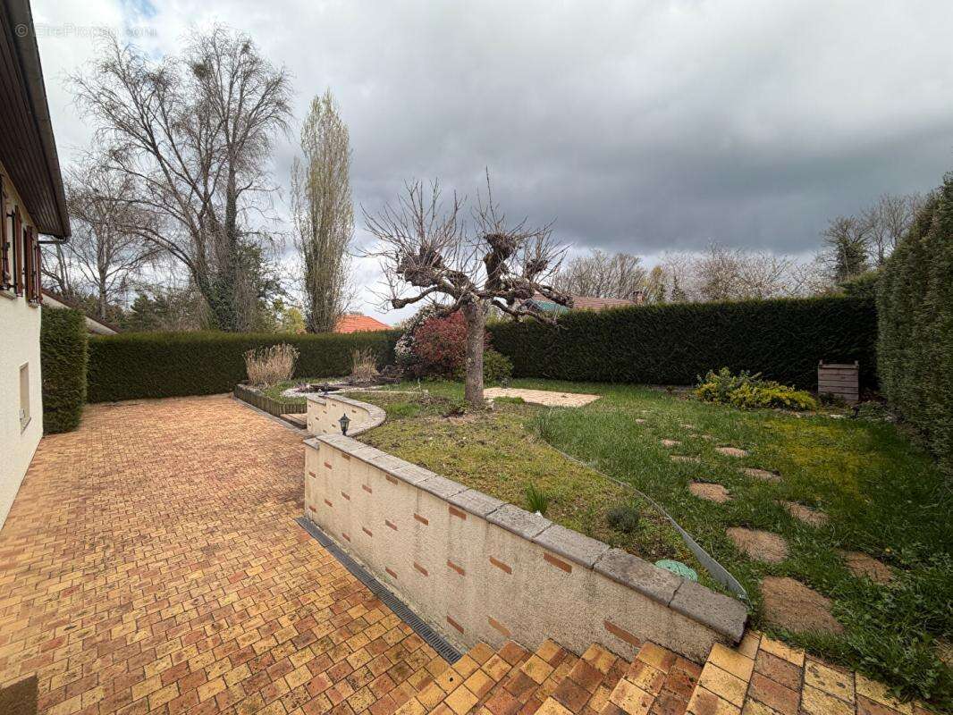 Maison à VARENNES-VAUZELLES