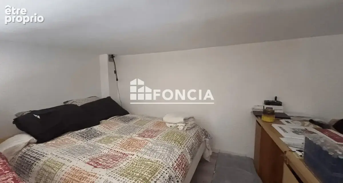 Hyères, Appartement F1 avec parking privatif dans résidence calme proche lycée - photo 3