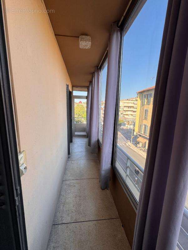 Appartement  Centre Ville à  Cagnes Sur Mer 3 pièce(s) 55.19 m2 - photo 7