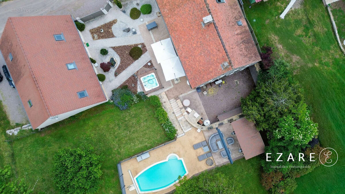 Maison à MONTIGNY-SAINT-BARTHELEMY