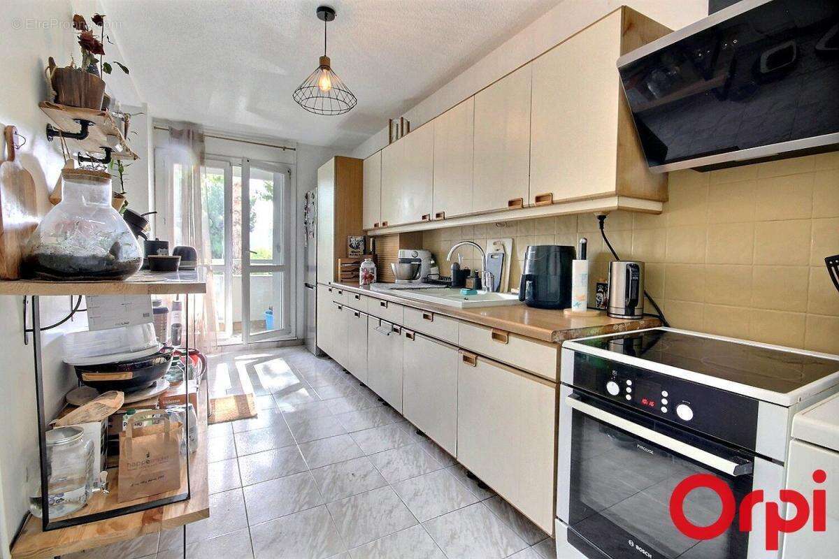 Appartement à MARSEILLE-11E