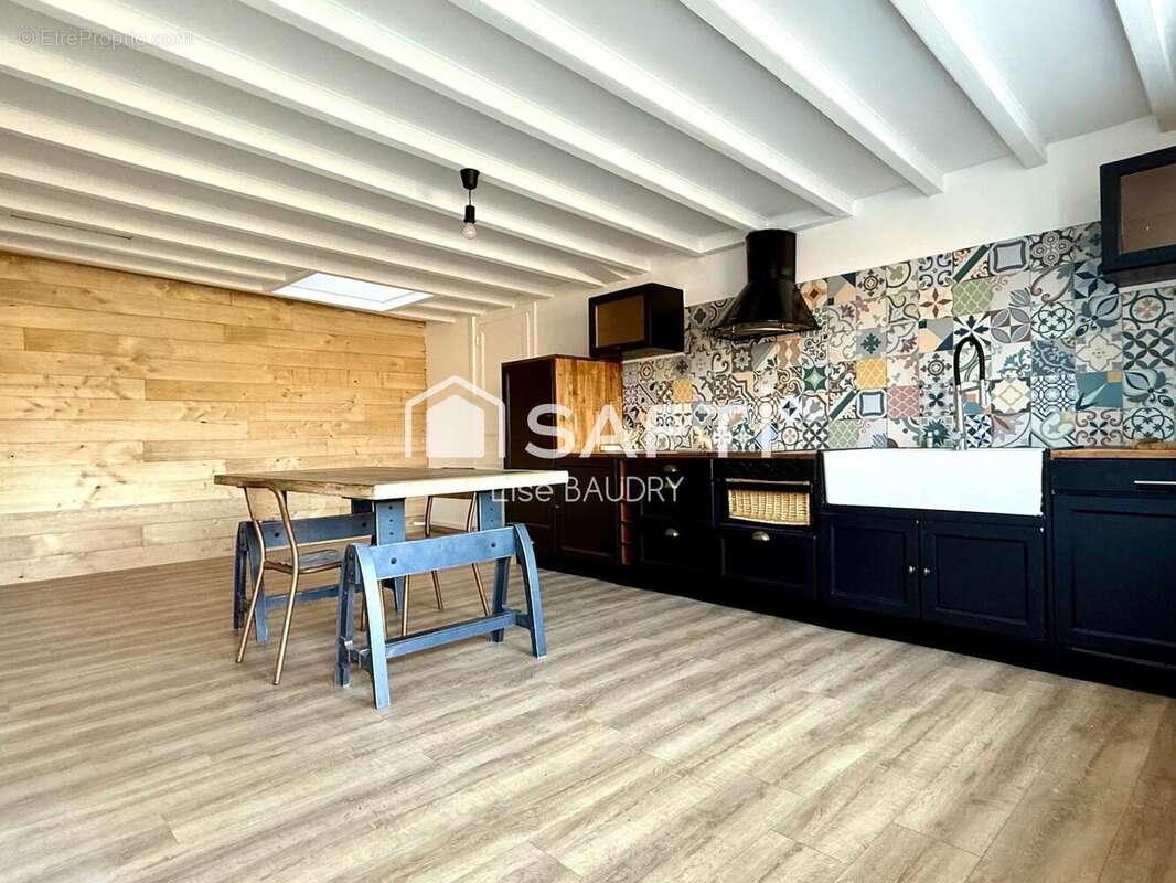 Maison 292 m² à L'hermenault  - photo 2