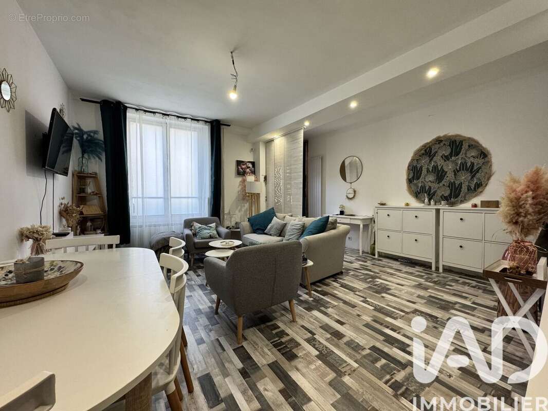 Photo 2 - Maison à VILLENEUVE-SUR-YONNE