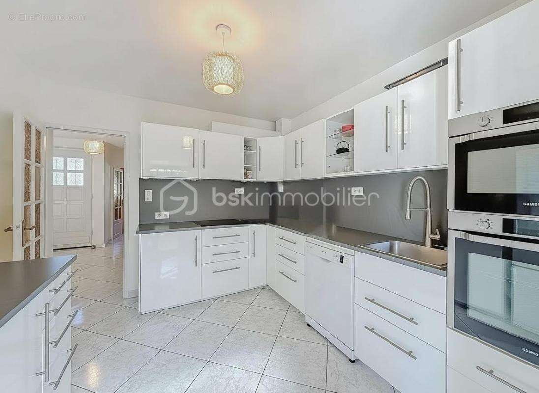 *** superbe villa de 175 m² avec garage – juvignac la plaine*** - photo 10