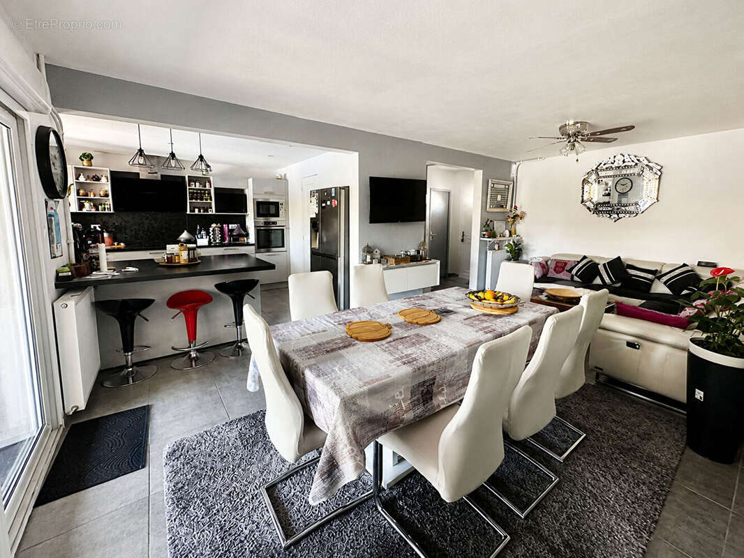 Maison T5 avec jardin et garage - photo 3