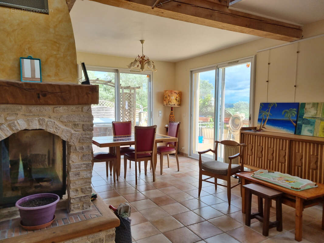 Maison à FORCALQUIER