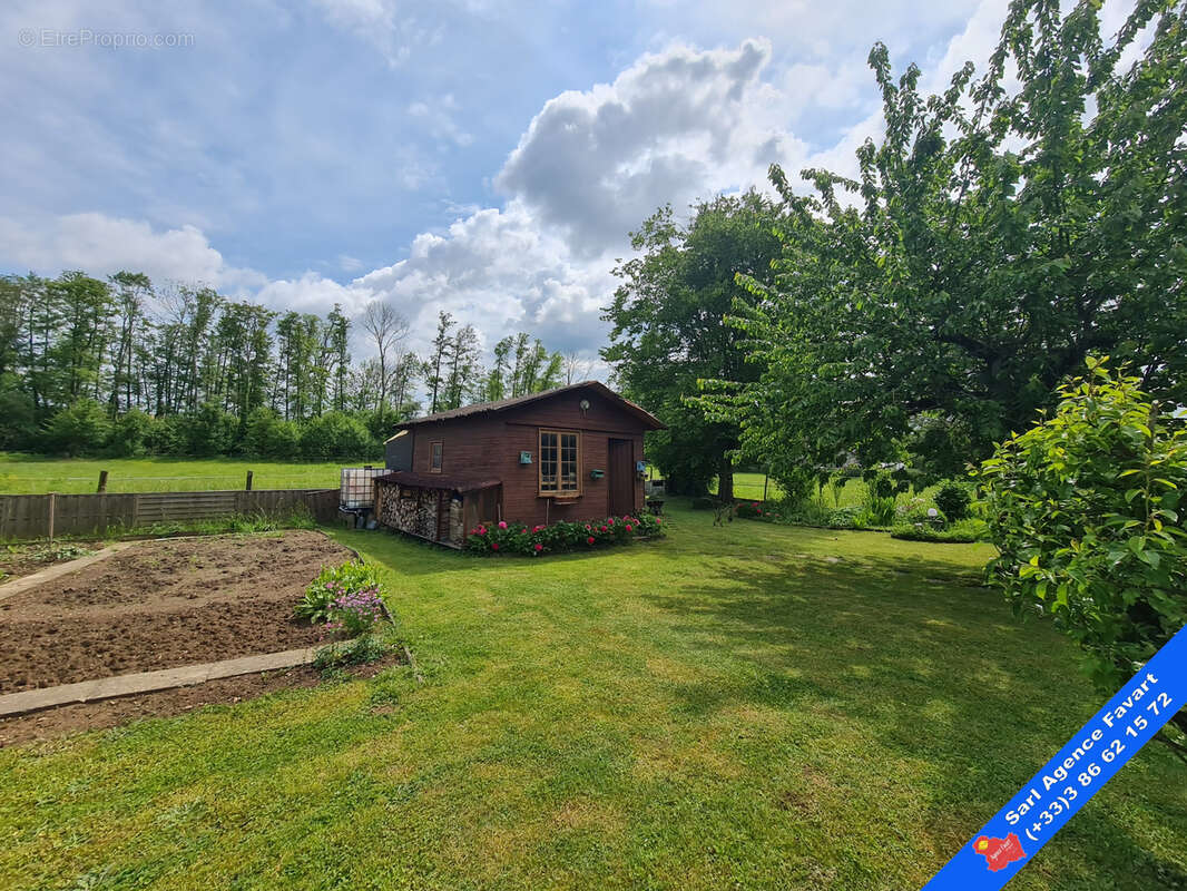 Maison à LA CELLE-SAINT-CYR