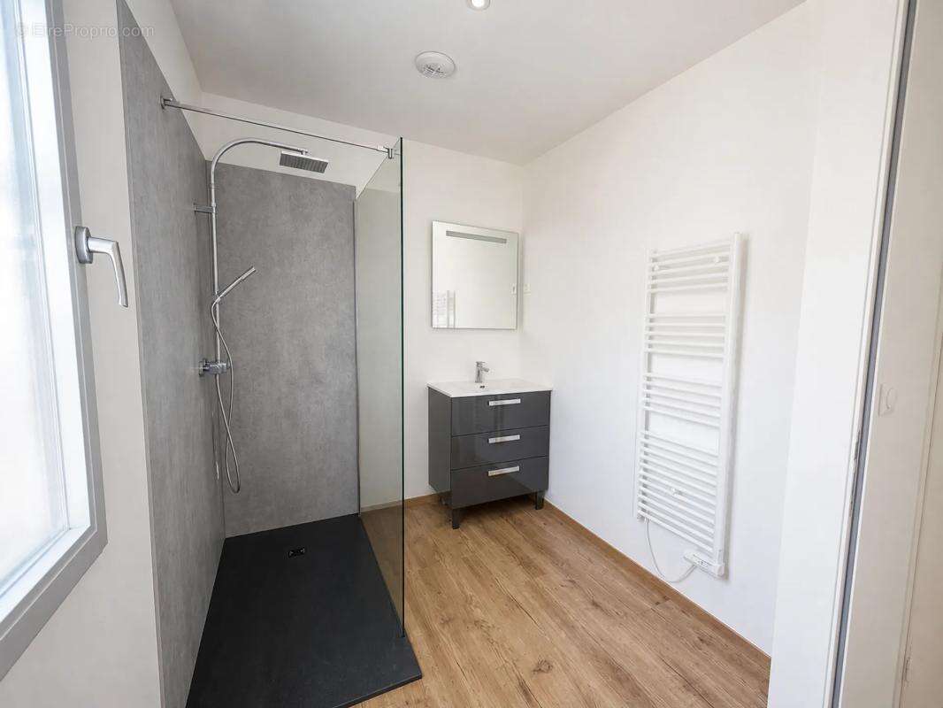Maison de 5 pièces de 138 m² à Bois-le-Roi - photo 9