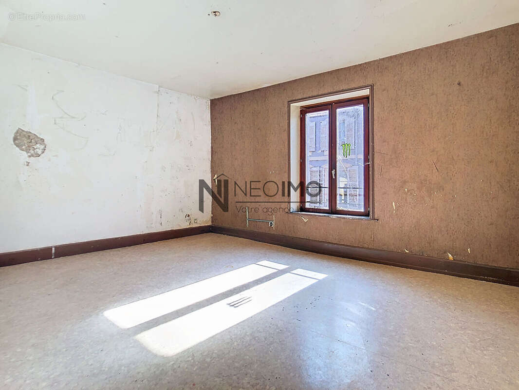 Appartement à NEUFCHATEAU