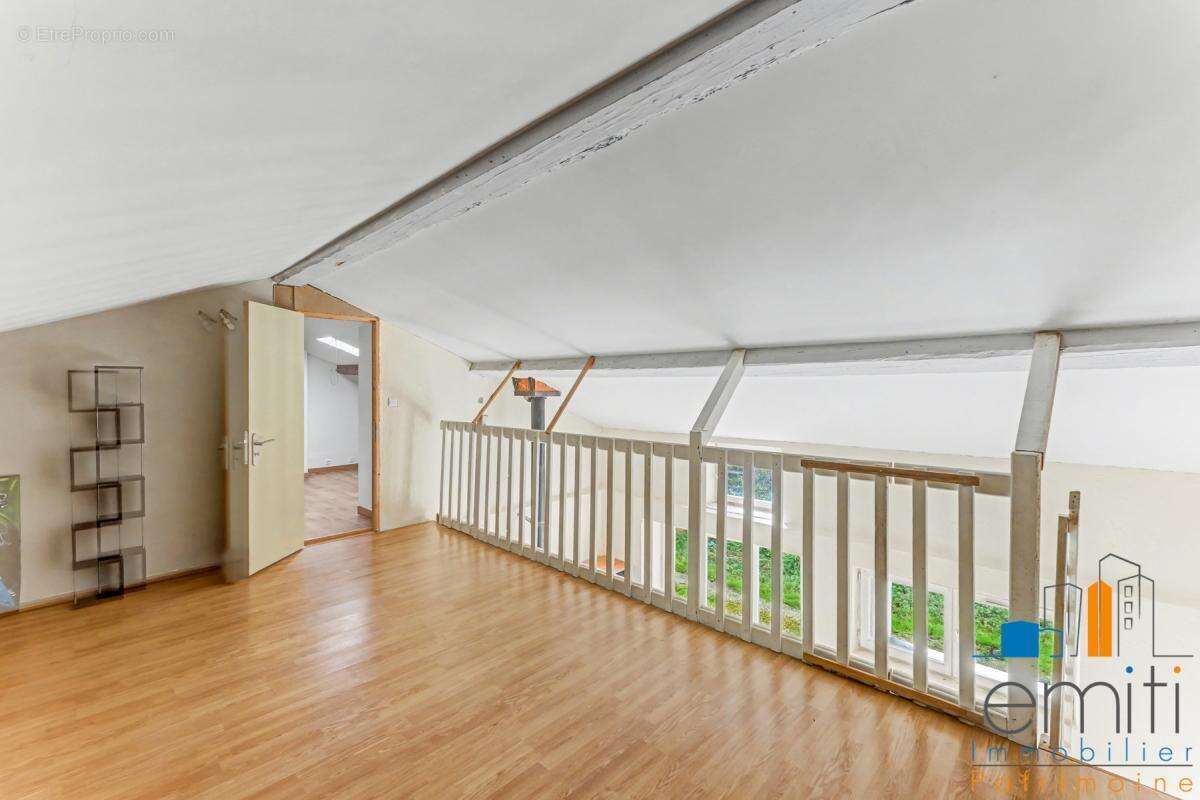 Maison à SALLES-SUR-L'HERS