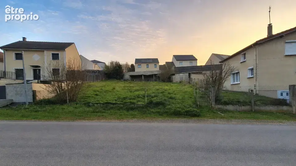Terrain à NANTEUIL-LES-MEAUX