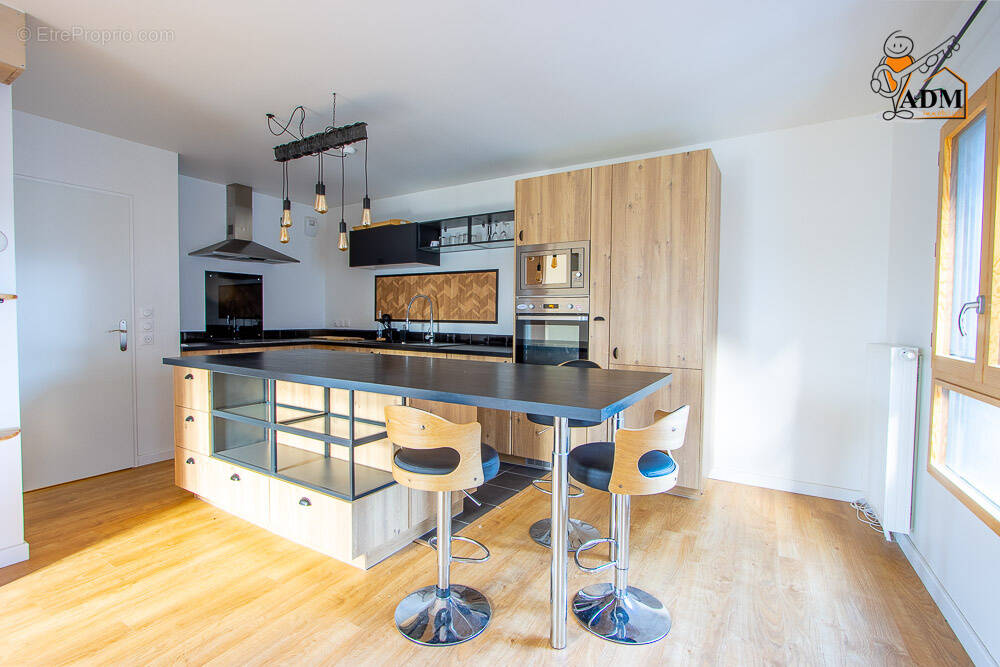 Appartement à AUBERVILLIERS