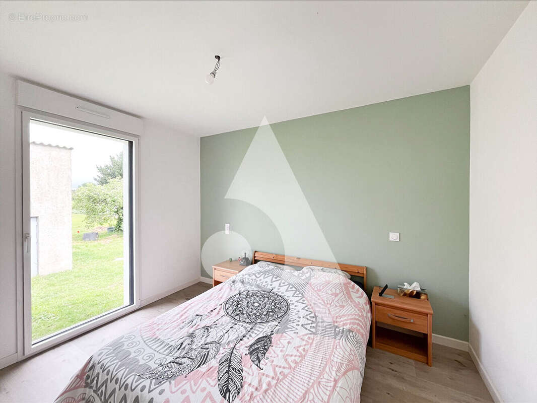 Maison à LOCOAL-MENDON