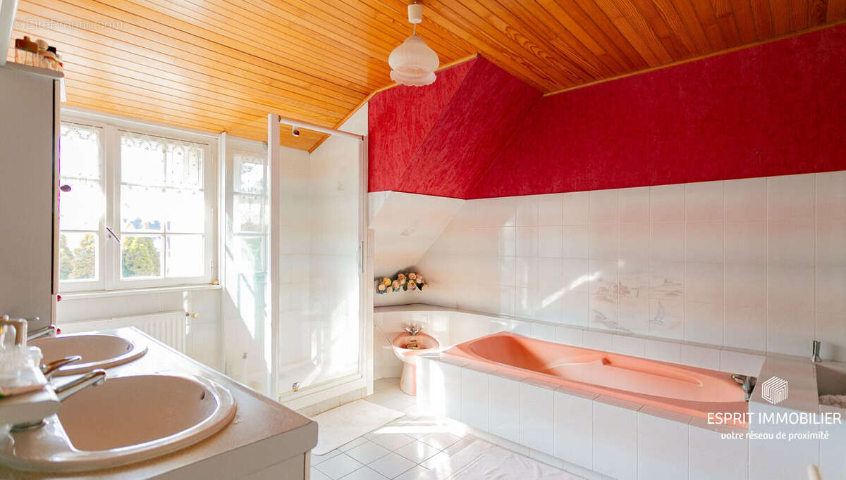 Trégunc - Maison familiale avec vie de plain-pied, 6 chambres, proche commerces - photo 16