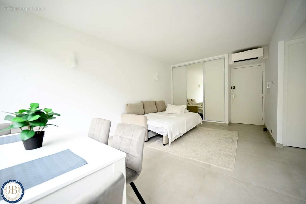 Appartement à BEAULIEU-SUR-MER