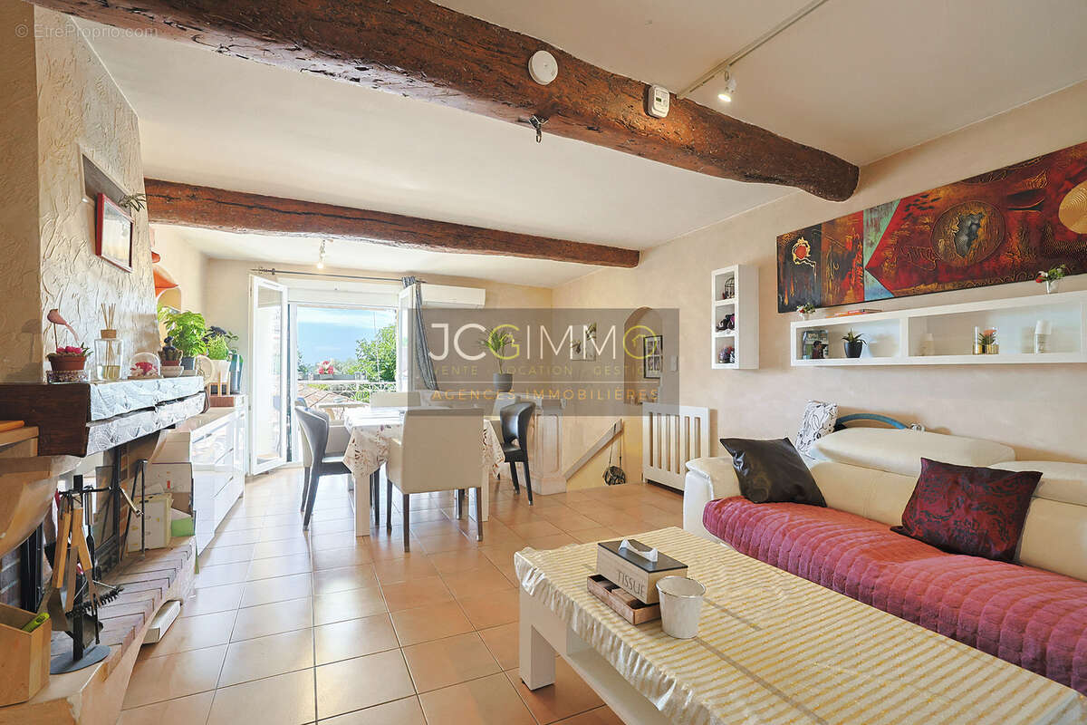 La farlède   maison de ville t4 de  111m2 2 avec terrasse et  balcon - photo 3